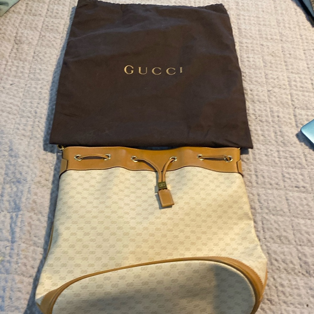 Gucci authentic purse
